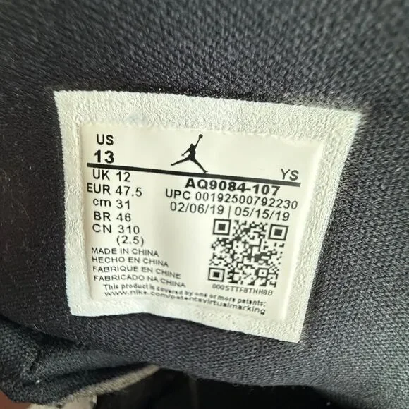 Size 13 - Nike Air Jordan Max Aura White Black Gold AQ9084-107 Men's Shoes - Picture 6 of 11